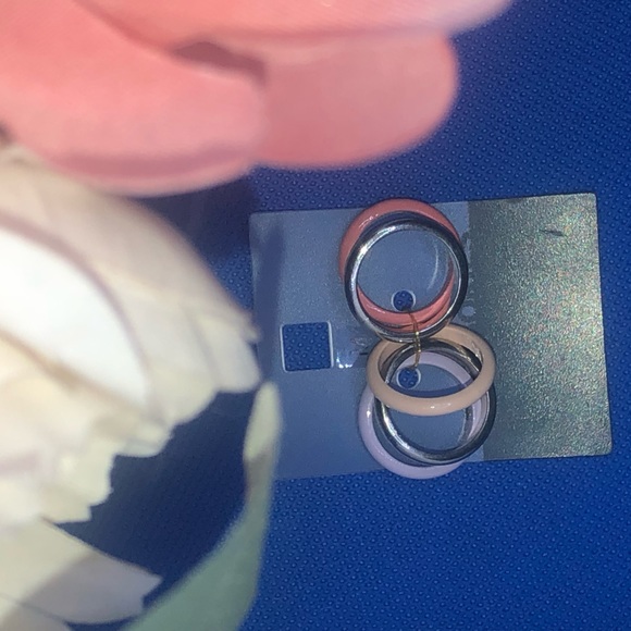 Multicolored Costume Fashion Rings - Picture 2 of 3